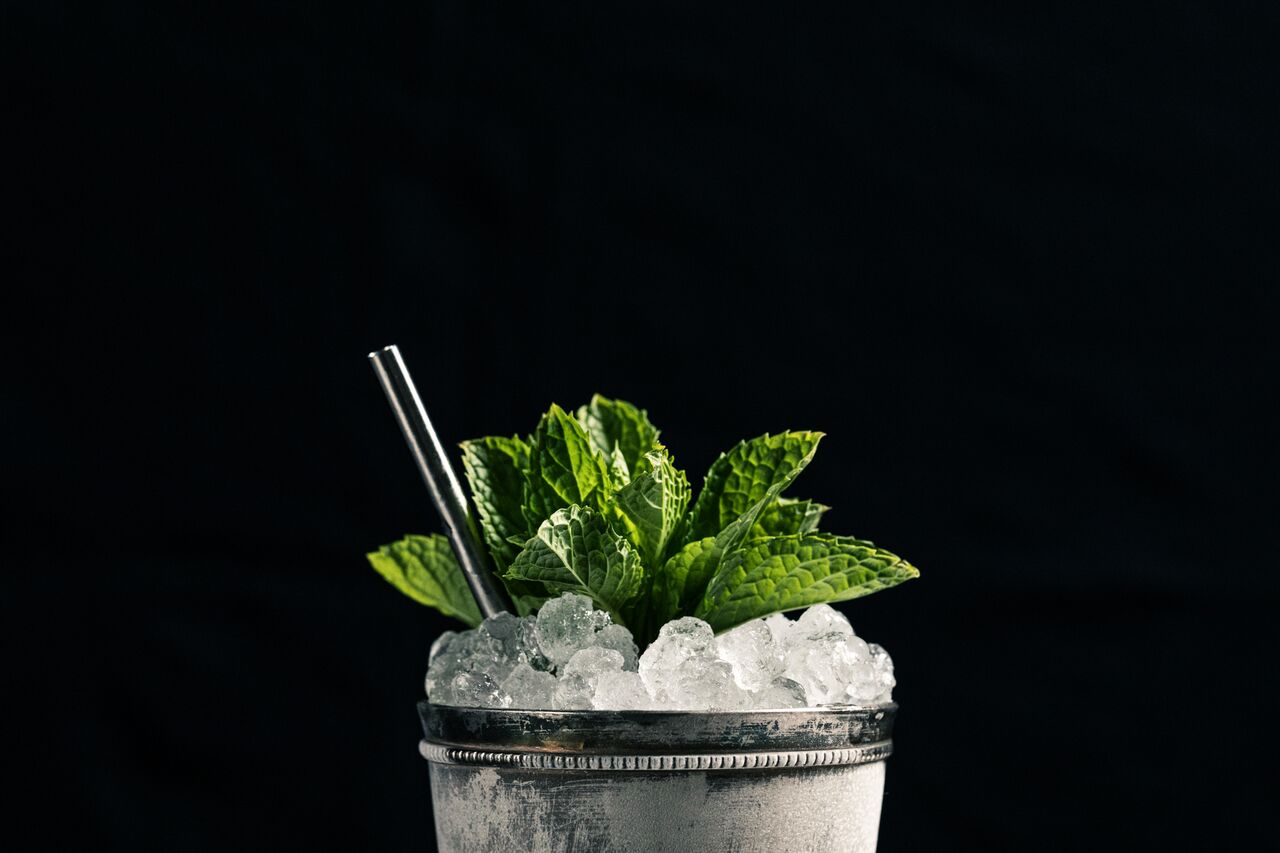 How To: Mint Julep – DrinkFellows, image size:1280x853